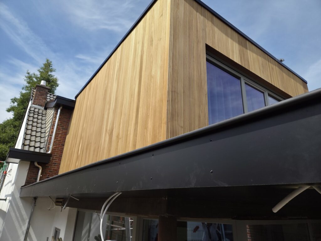 Gevel bekleed met Ayous Ribble gevelbekleding